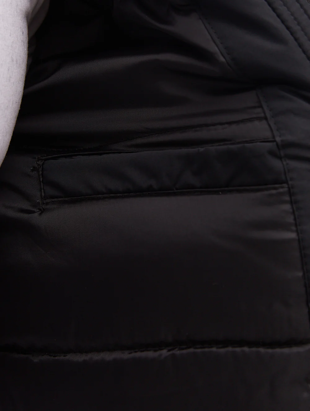 Guthrie Tech Parka - Black - Image 4