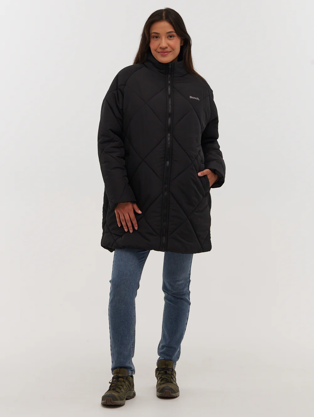 Yarah Oversize Diamond Puffer Coat - Black - Image 5