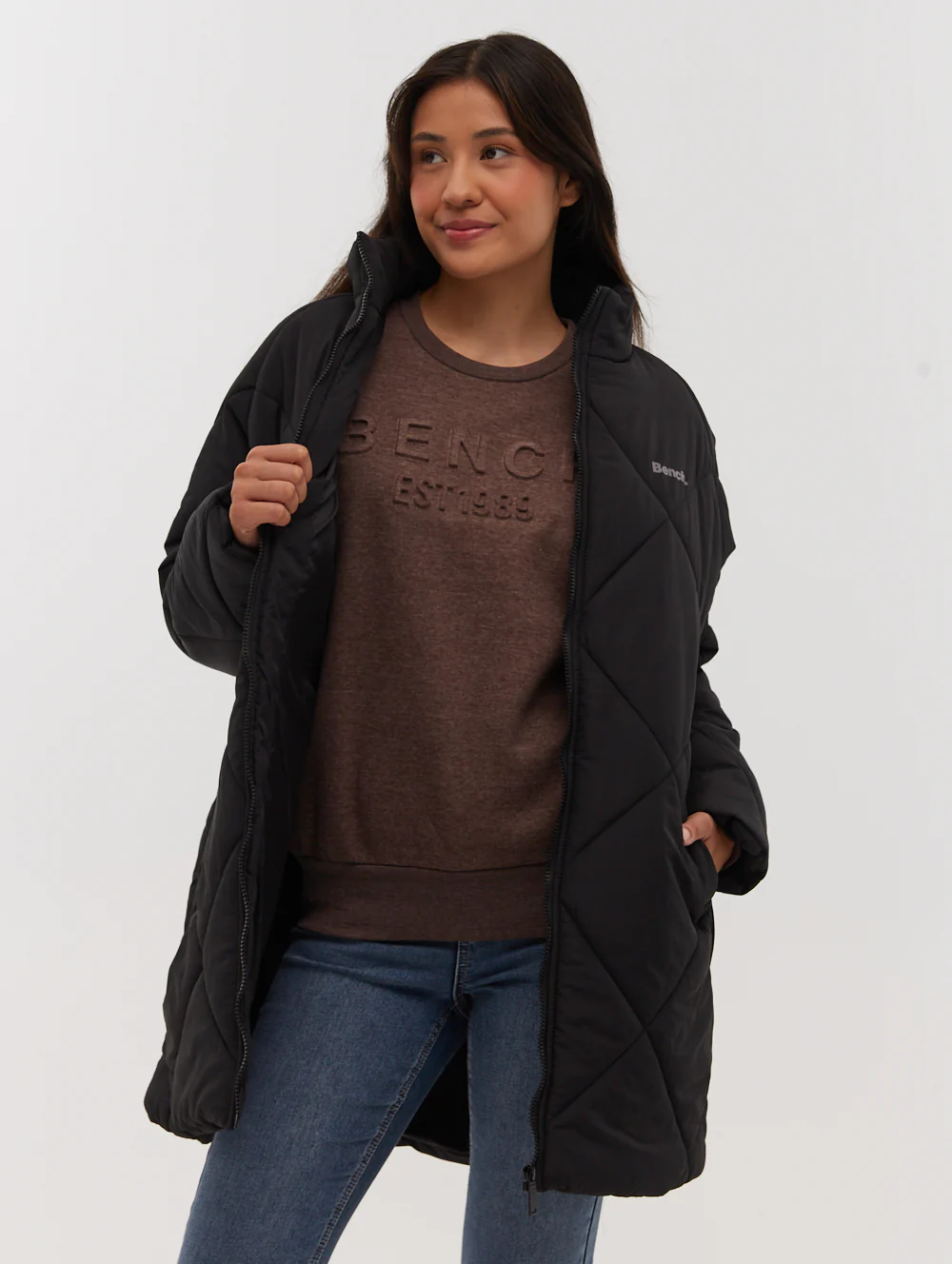 Yarah Oversize Diamond Puffer Coat - Black - Image 6